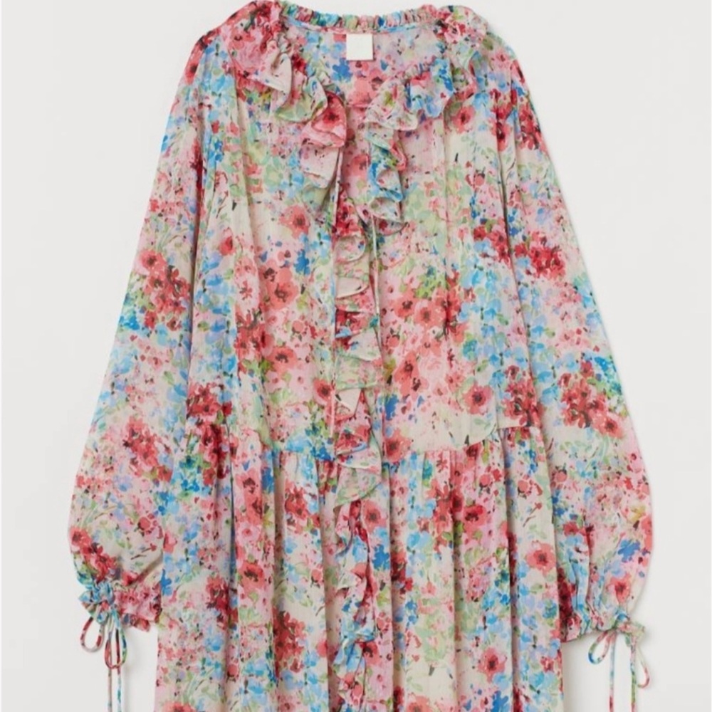 H&M Short Flounced Dress